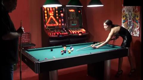 4353